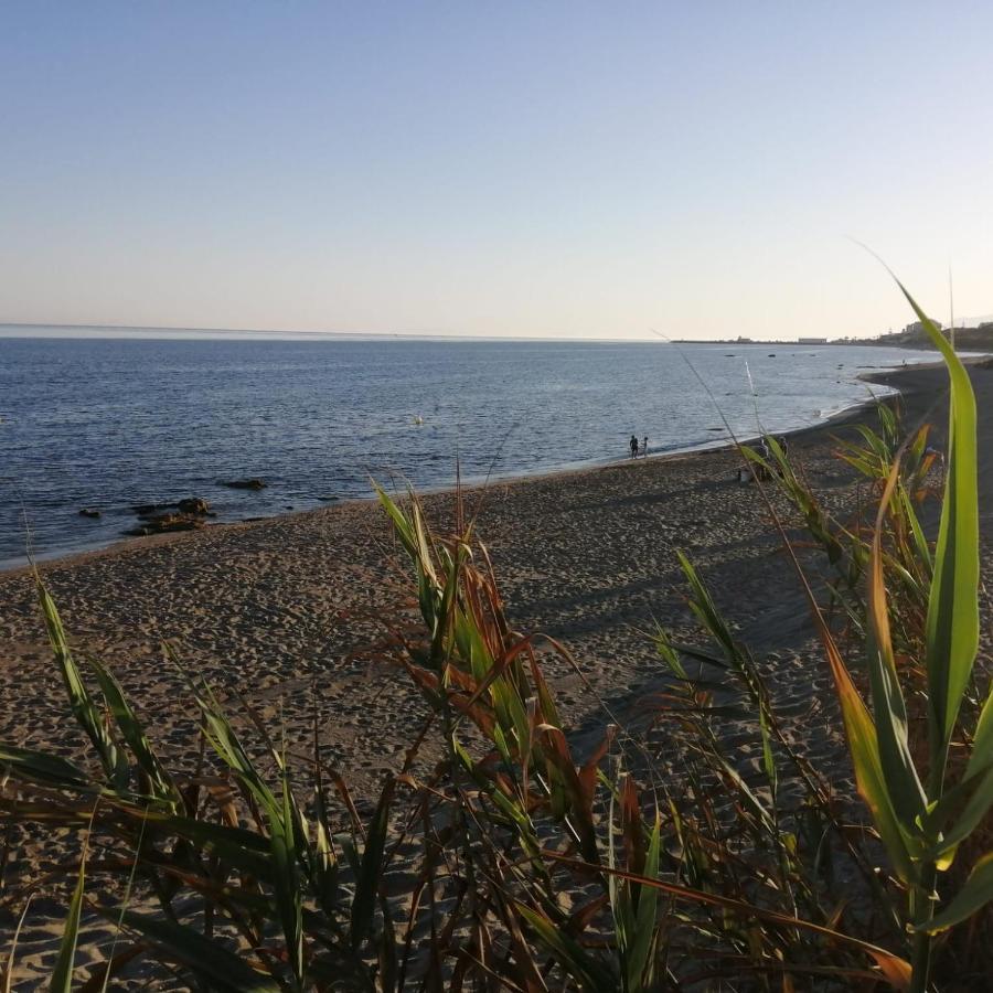 Estudio Pies De Arena Sitio de Calahonda المظهر الخارجي الصورة